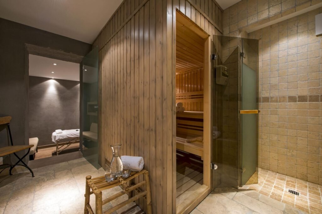 Chalet Pierre Avoi — chalet gallery