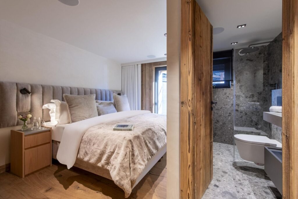 Chalet Kitsilano — chalet gallery