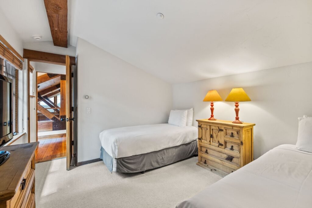101 Park Avenue — chalet gallery