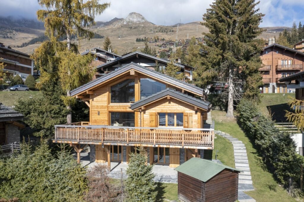 Chalet Roselle chalet photograph