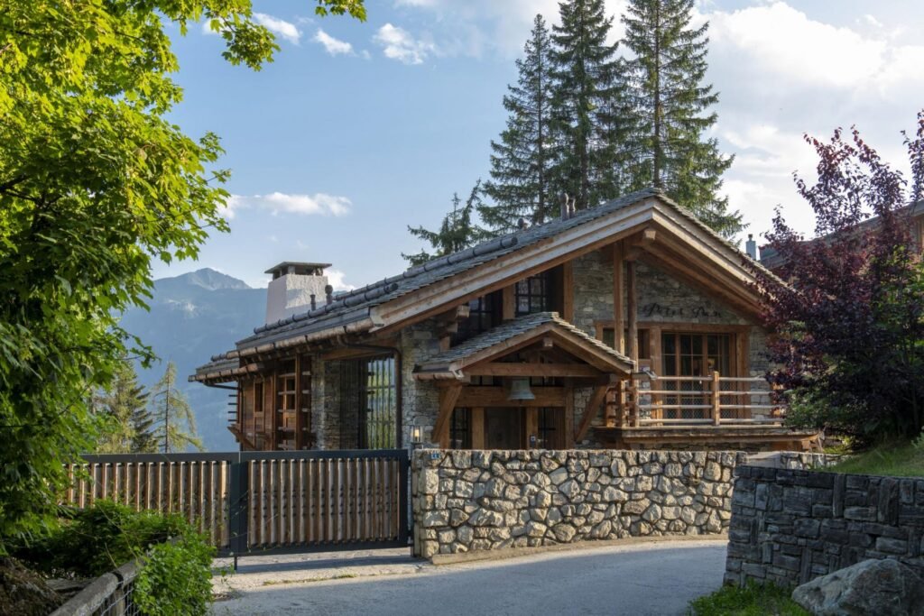 Chalet Peter Pan chalet photograph