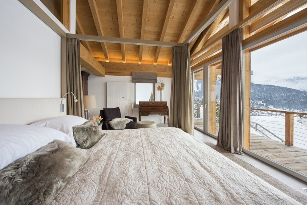 Chalet Peregrine — chalet gallery