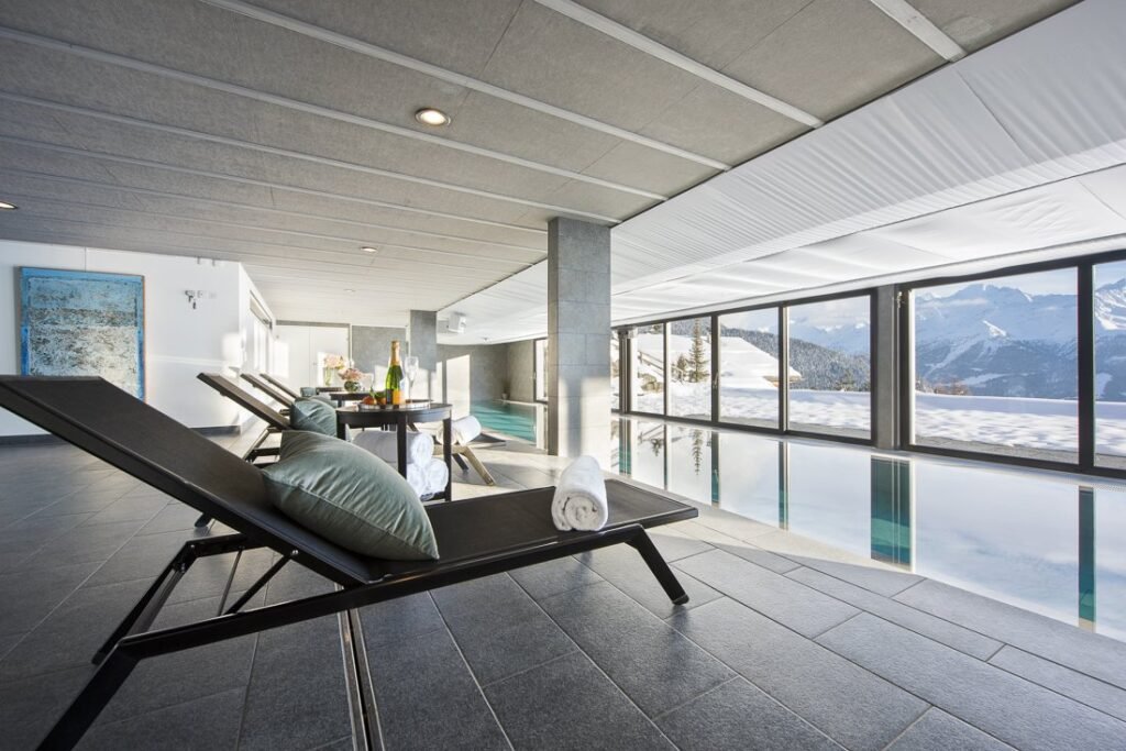 Chalet Peregrine — chalet gallery
