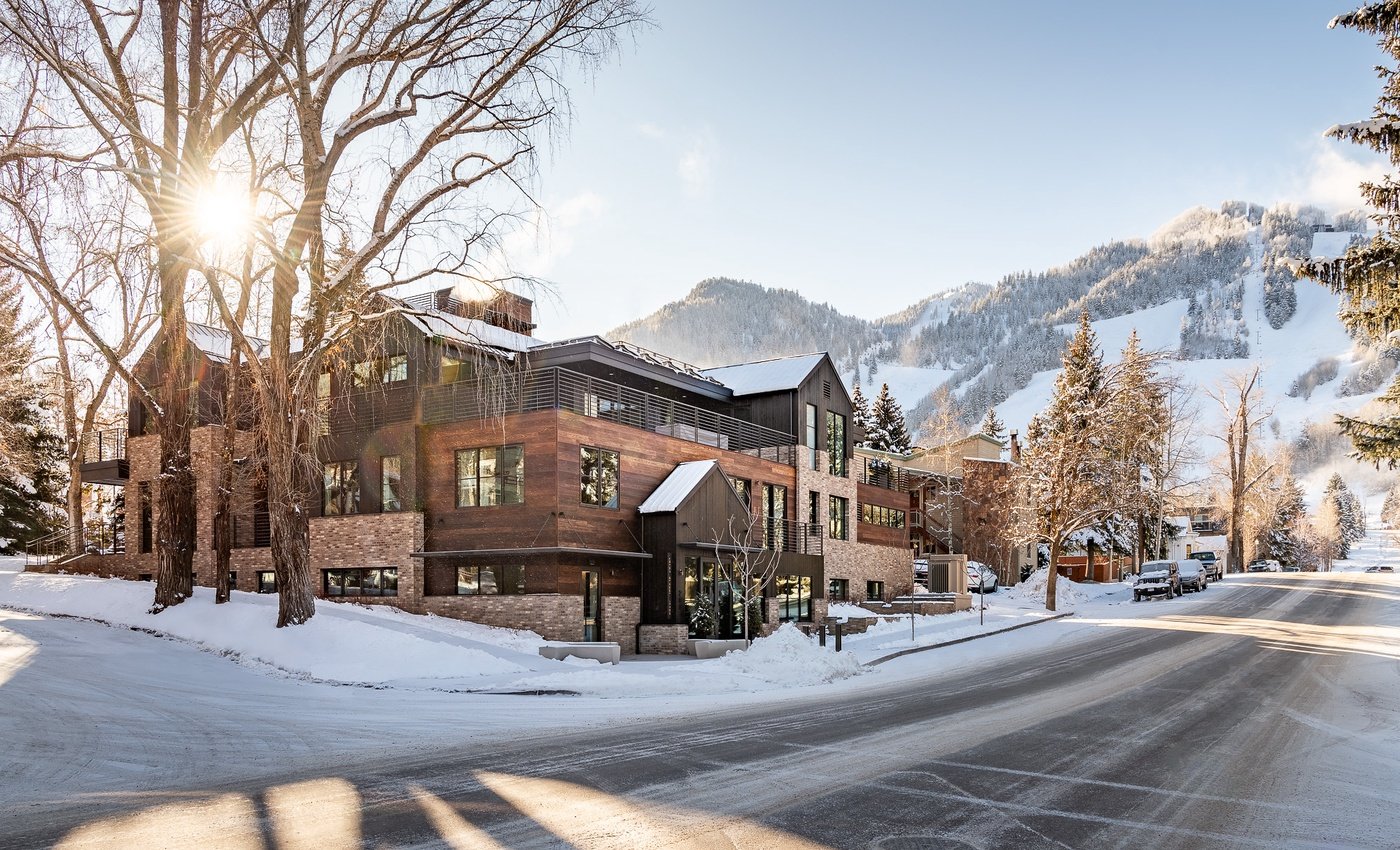 Aspen Street Lodge in winter