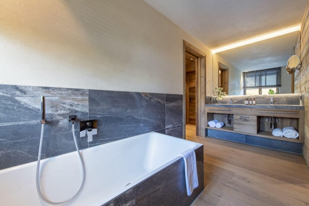 Chalech L — chalet gallery