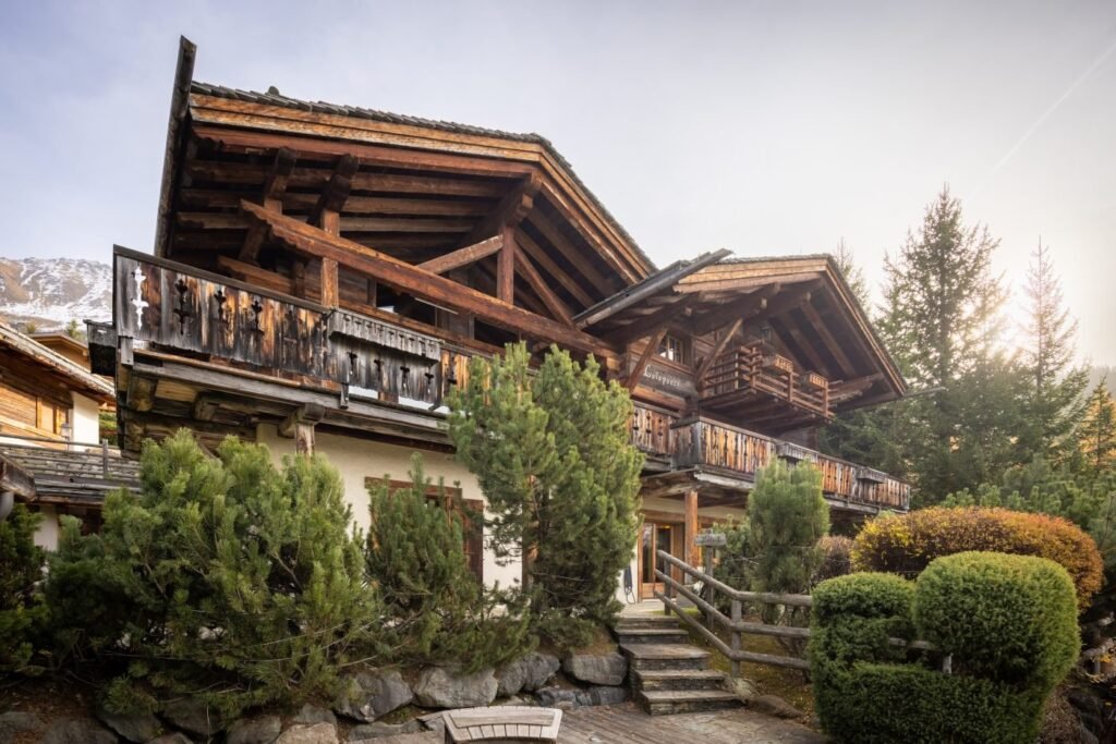 Chalet Lalapanzi — chalet gallery