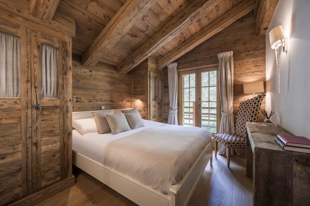 Chalet Petit Ours — chalet gallery