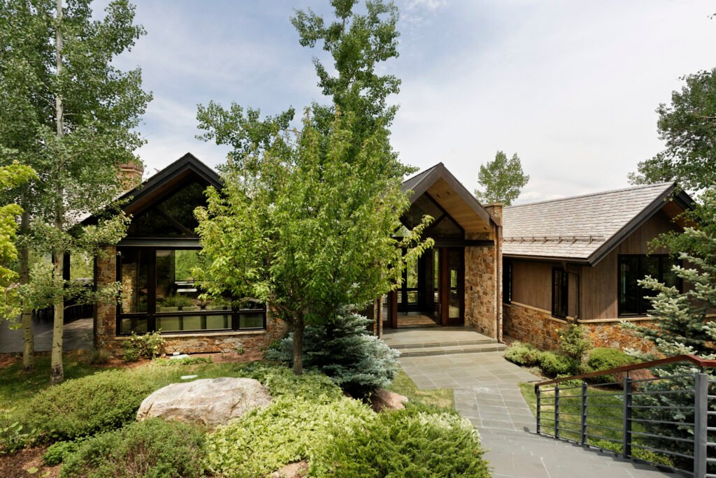 Forest Lane Contemporary property photograph