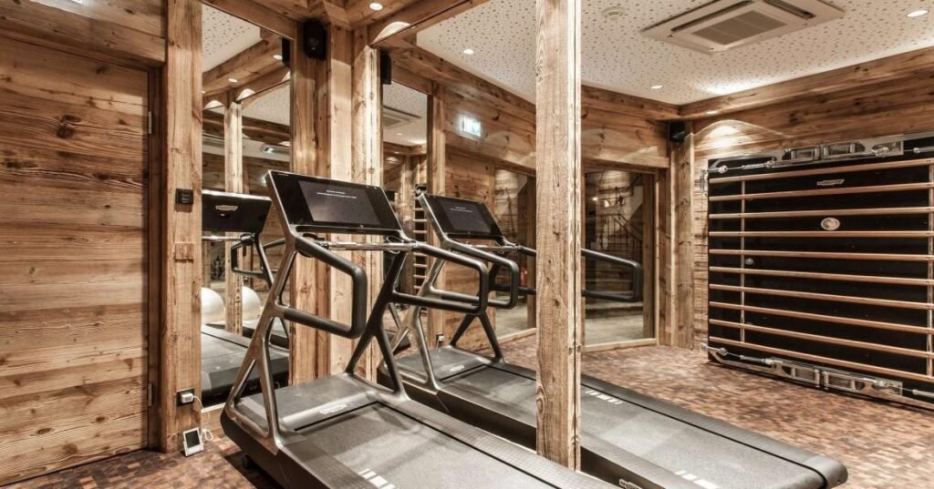 Hahnenkamm Lodge — chalet gallery