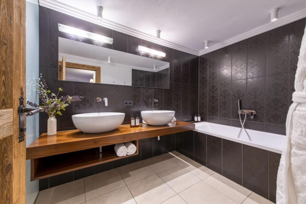 Kikombe Lodge — chalet gallery