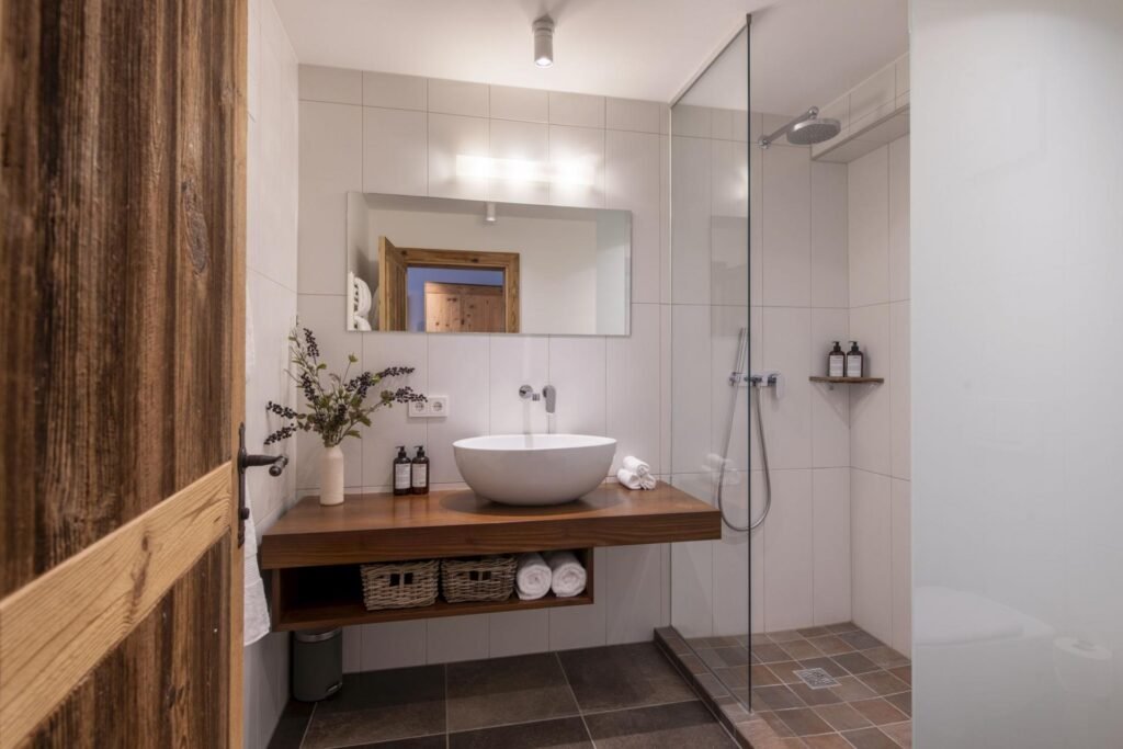 Kikombe Lodge — chalet gallery