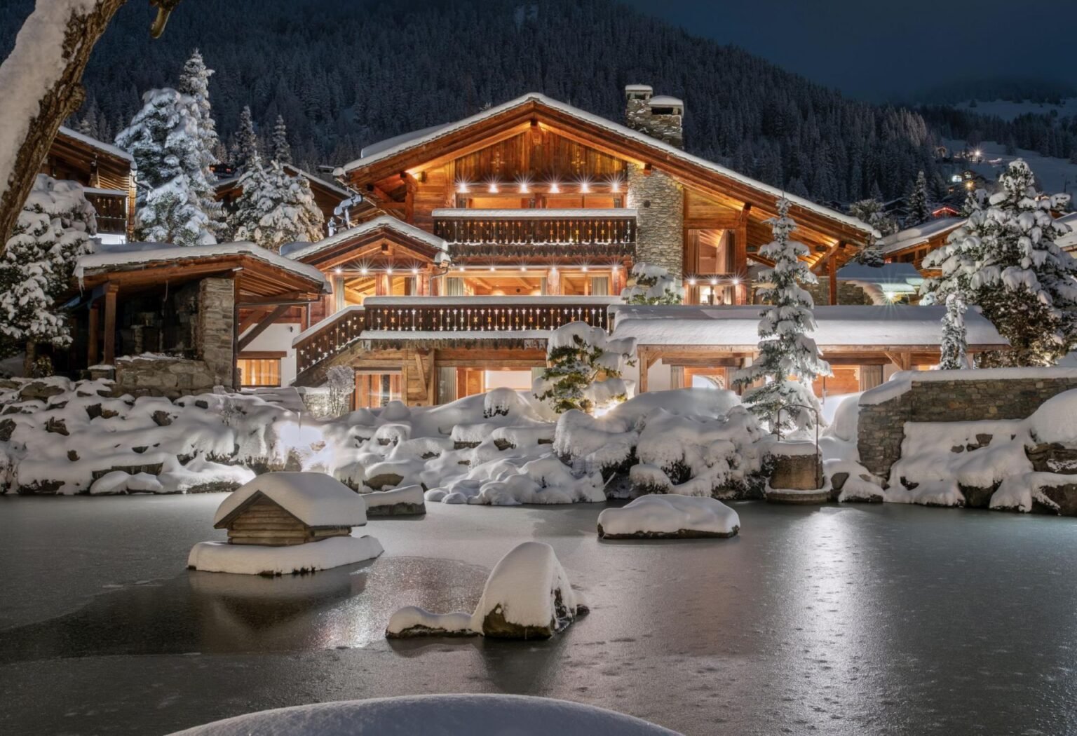 Chalet Makini exterior in winter in Verbier