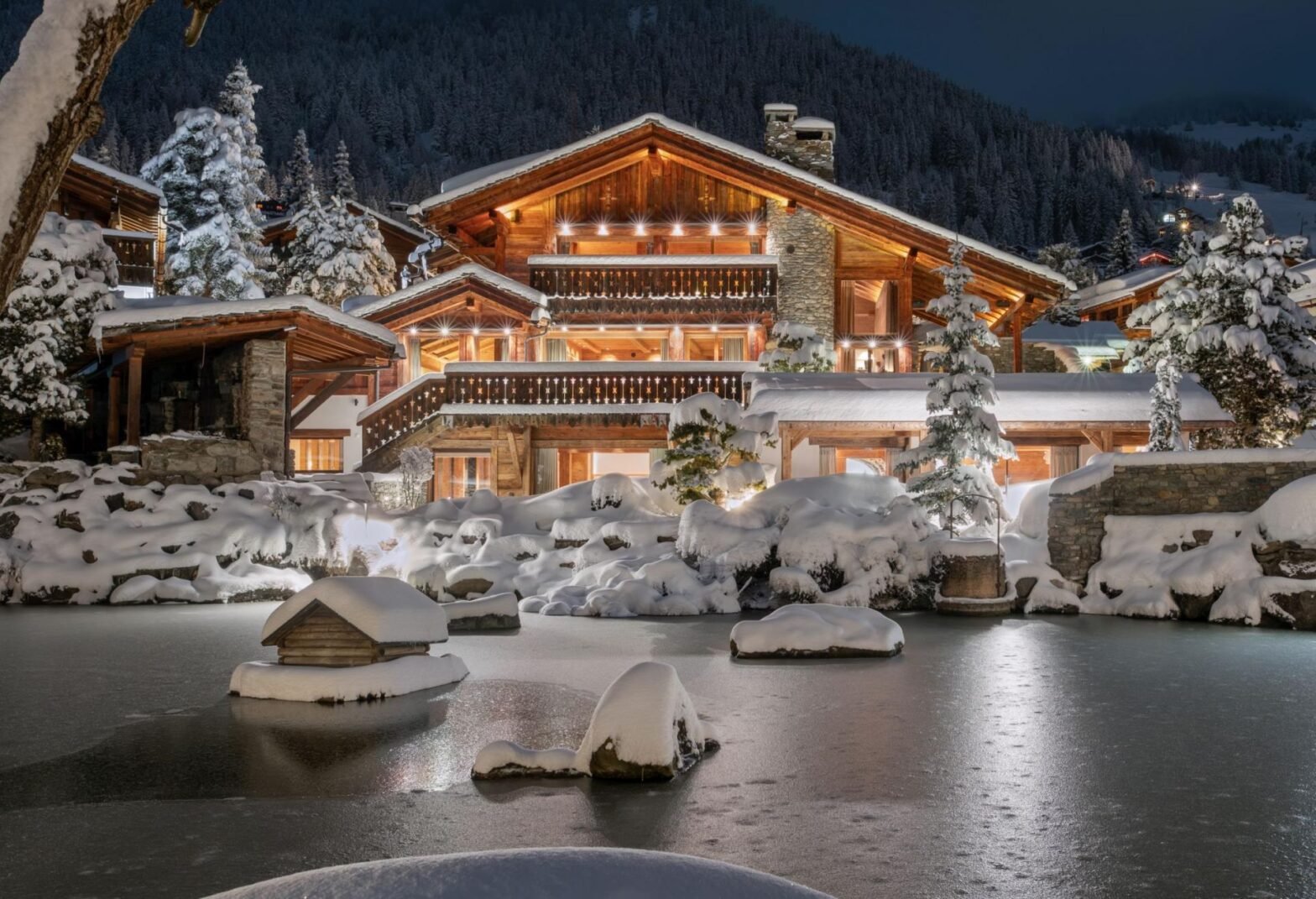 Chalet Makini exterior in winter in Verbier