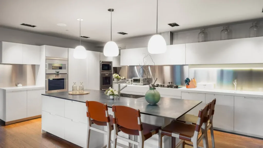 Riverbend House — chalet gallery