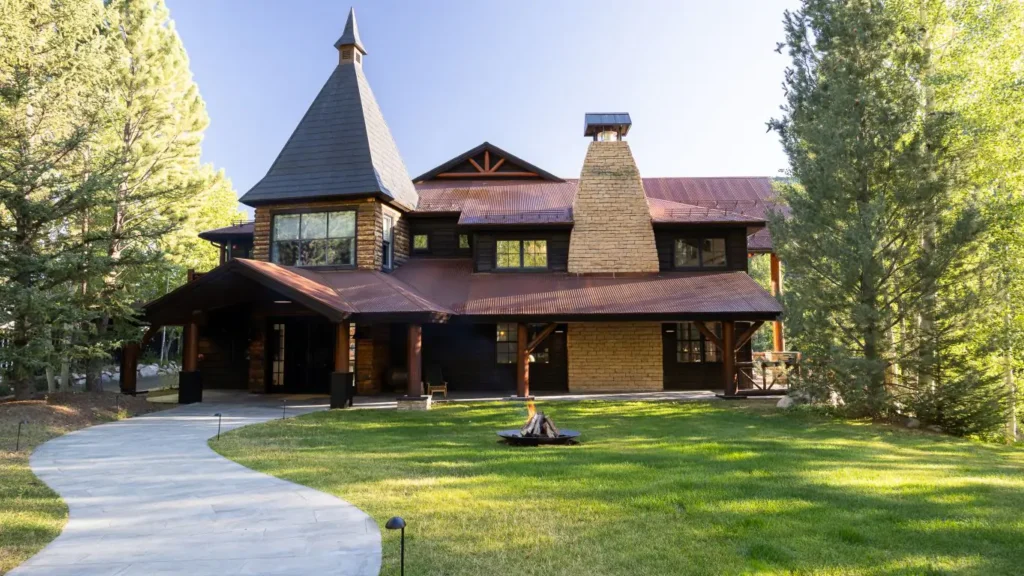 Riverbend House — chalet gallery