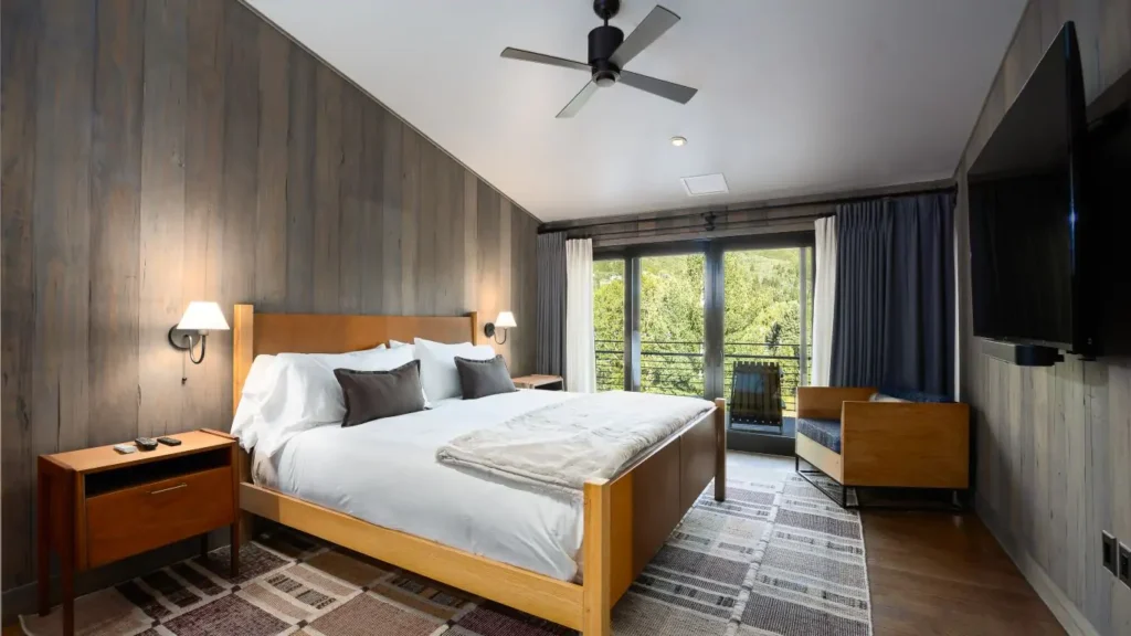 Riverbend House — chalet gallery
