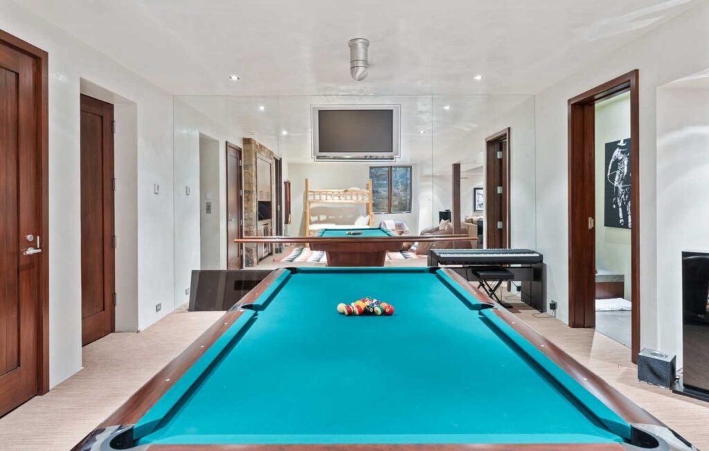 Silver King — chalet gallery